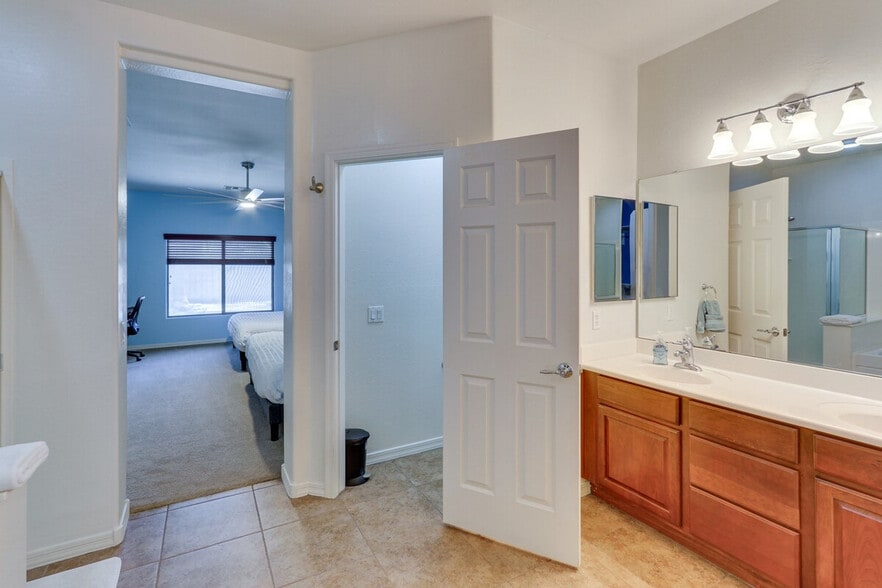 Building Photo - 19053 N Wilson St