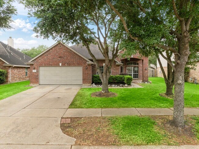 Building Photo - 11403 Sandermeyer Dr