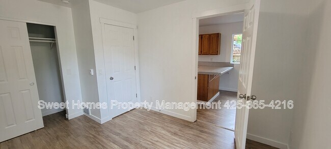 Building Photo - 810 23rd Ave
