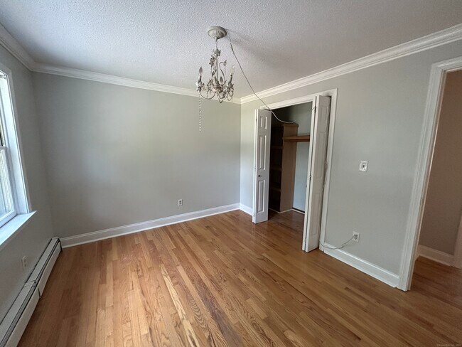 Building Photo - 14 Normandy Dr