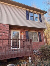 Building Photo - 1711 Herrin Dr