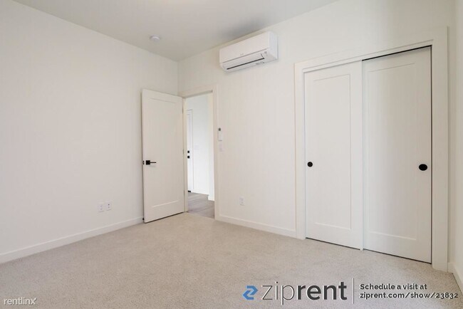 Building Photo - 2 br, 2 bath Townhome - 331 18th Ave, Seat...