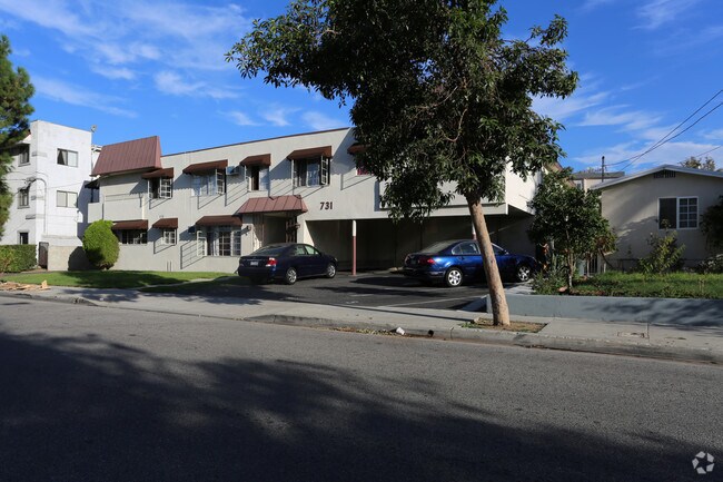Building Photo - 731 E Windsor Rd