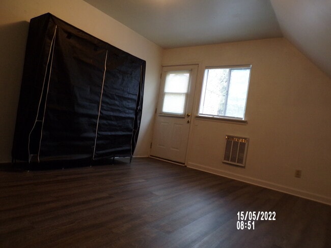 Building Photo - 4407 5th Ave NE