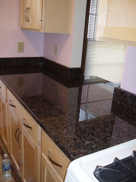 Building Photo - 4951-4961 N Santa Monica Blvd