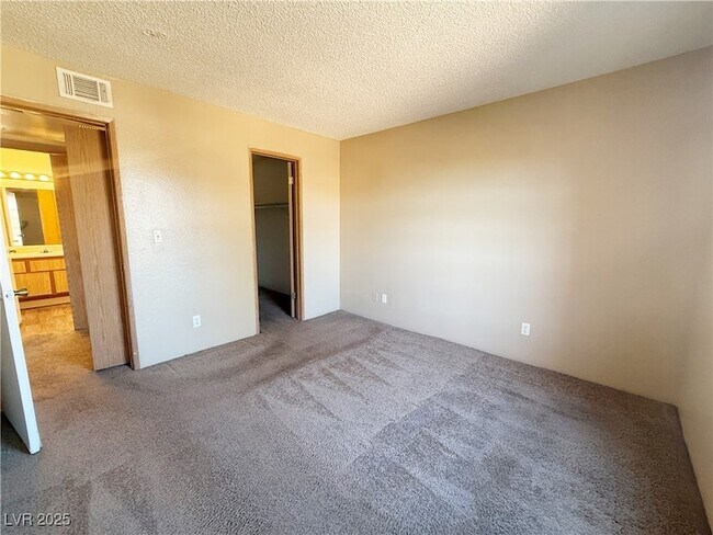 Building Photo - 2982 Juniper Hills Blvd