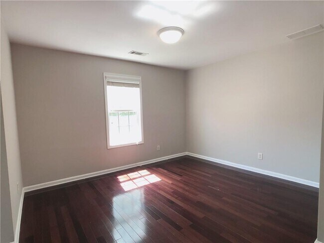 Building Photo - 3983 Rivermeade Dr SW