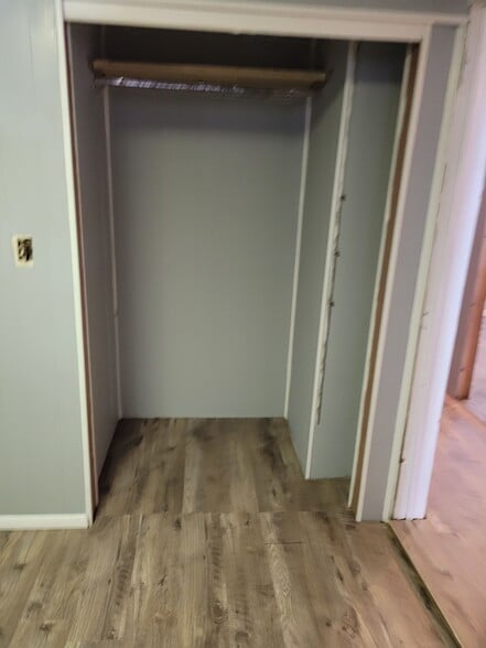 Den- Closet Space - 509 W Centre St