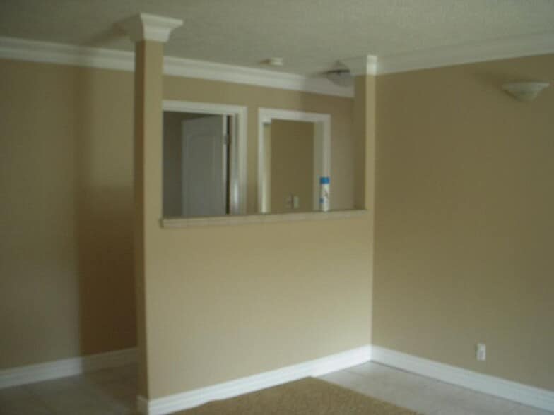 Building Photo - 4600 Guava Avenue