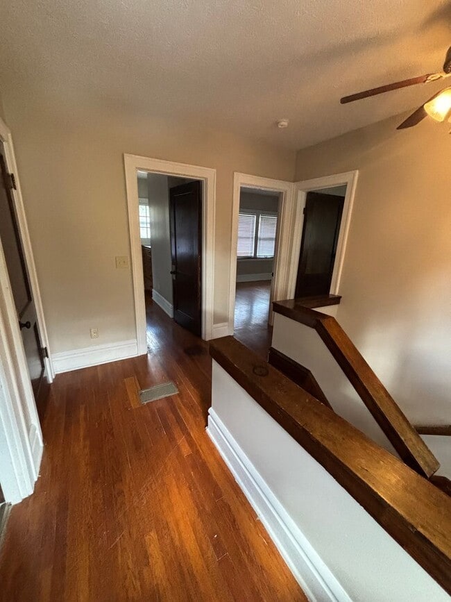 Building Photo - 361 E Northwood Ave