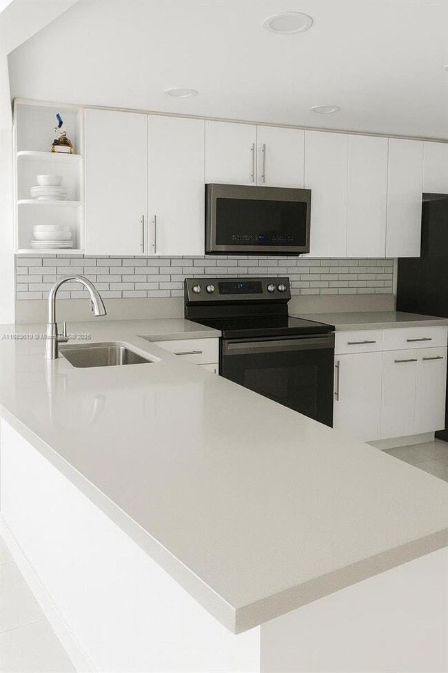 Building Photo - 1780 NE 191st St