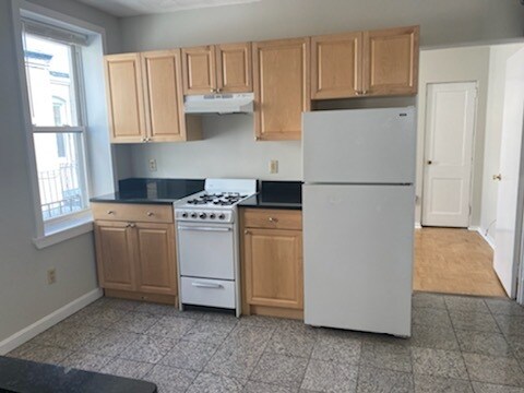 Primary Photo - 220 Hanover St