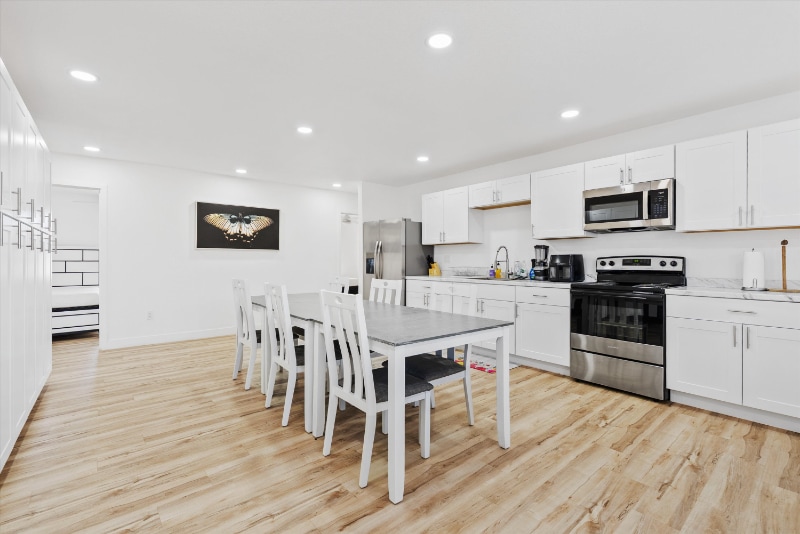 Building Photo - 2956 E Mobile Ln