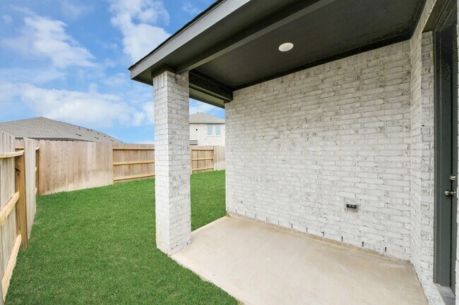 Building Photo - 1062 Blue Stone Dr