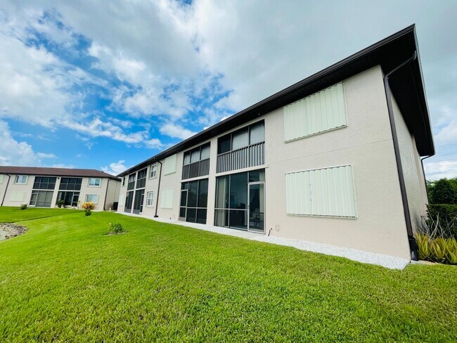 Building Photo - 25100 Sandhill Blvd