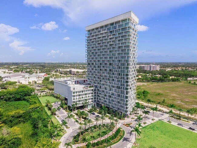 Building Photo - 2000 Metropica Wy