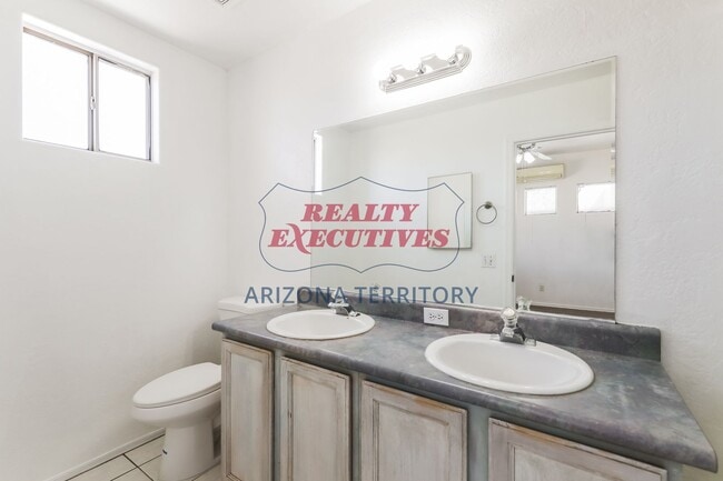 Building Photo - Presidio at William Centre - 2 Bdrm, 2.5 Bath - Coming Soon