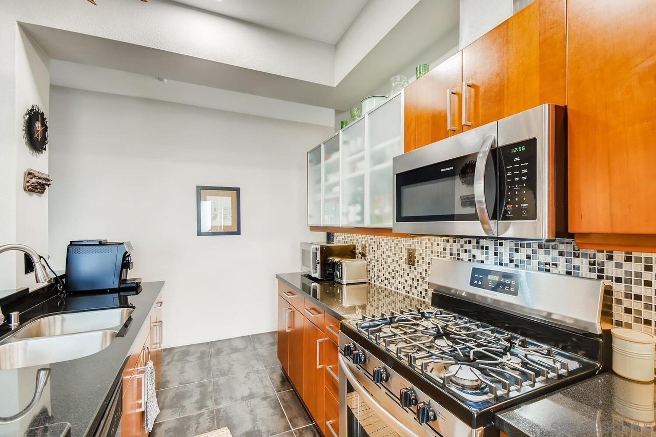 Building Photo - 991 Sigsbee St