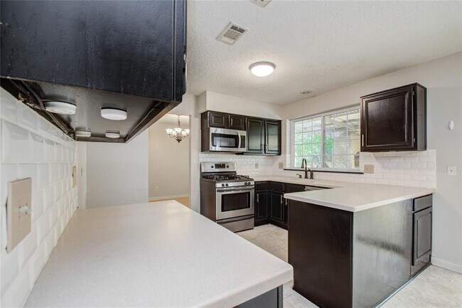 Building Photo - 7803 Maple Brook Ln