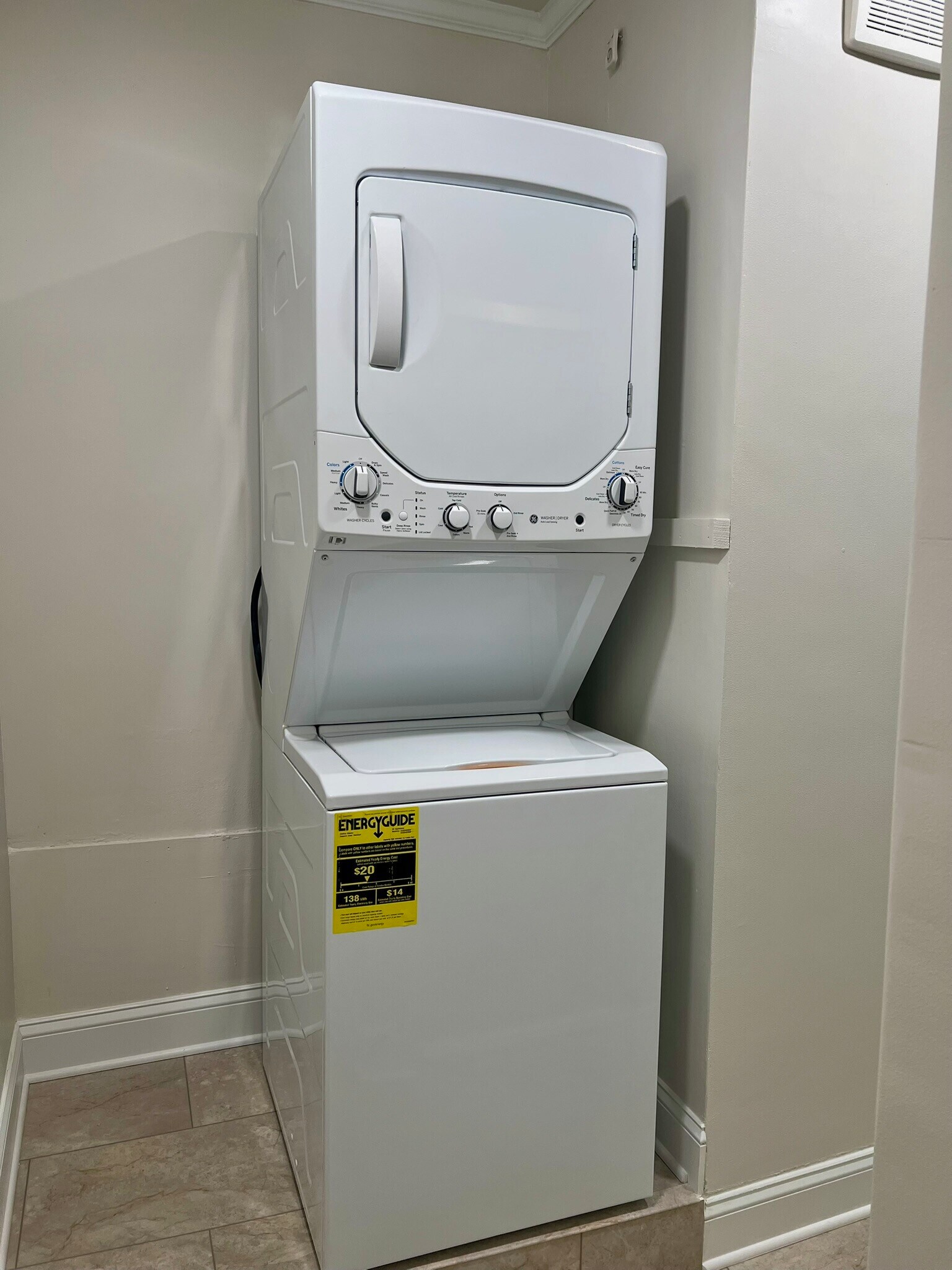 Building Photo - 3880 Peakland Pl