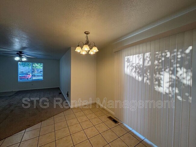 Building Photo - 2642 E 750 N
