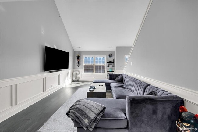 Building Photo - 3285 Newbury Pl