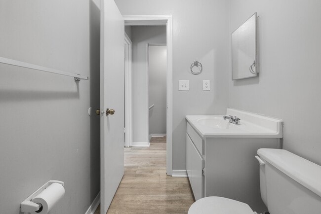 Building Photo - 205 Marquette St