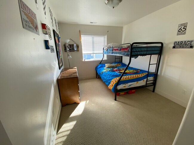 Building Photo - 238 E 370 N