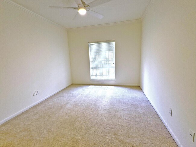 Building Photo - 35 Smokestone Dr