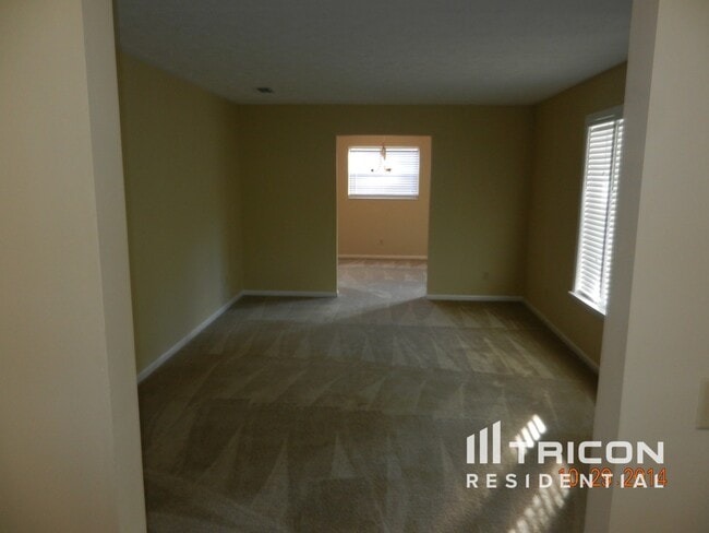 Building Photo - 10769 High Ridge Rd