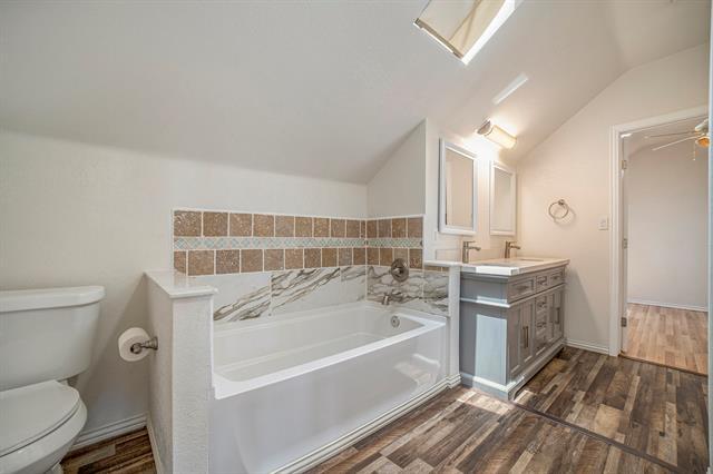 Building Photo - 2940 Flamingo Cir