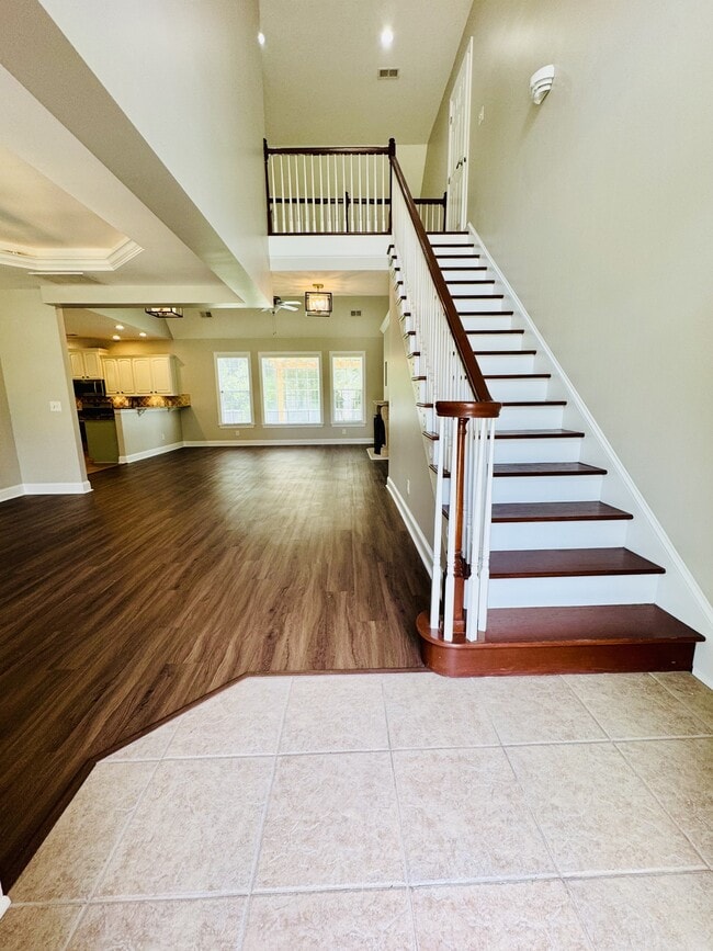 Building Photo - 3571 Brampton Dr