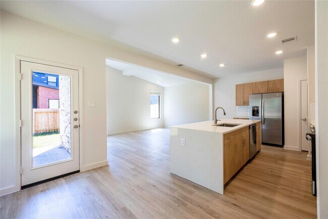Building Photo - 2511 Appian Wy
