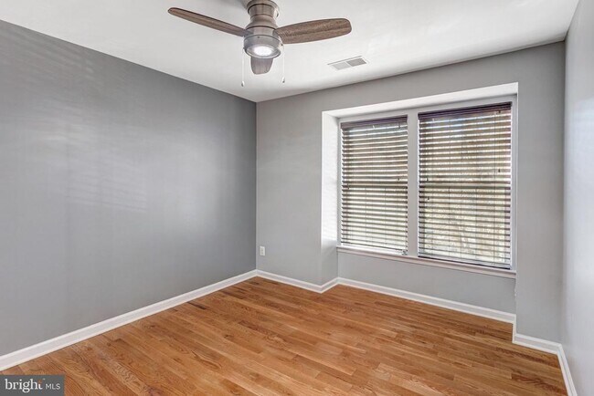 Building Photo - 2594 Sylvan Moor Ln