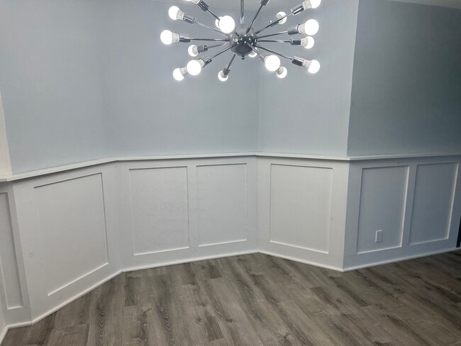 Building Photo - Free Perks, Spacious 4-Bedroom, 3-Bath Home!