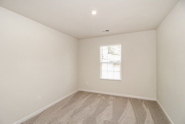 Building Photo - 146 Fields Crossing