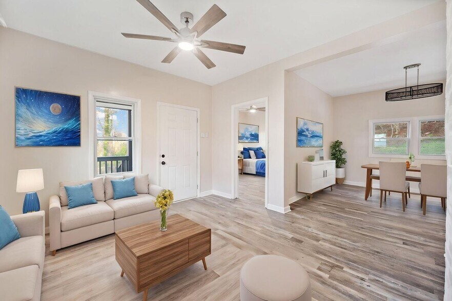 Building Photo - 125 Roosevelt St