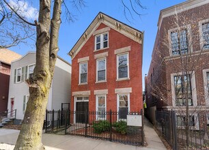 Building Photo - 2233 N Southport Ave