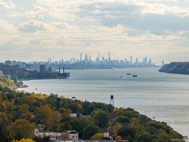 Building Photo - 50 Chestnut St