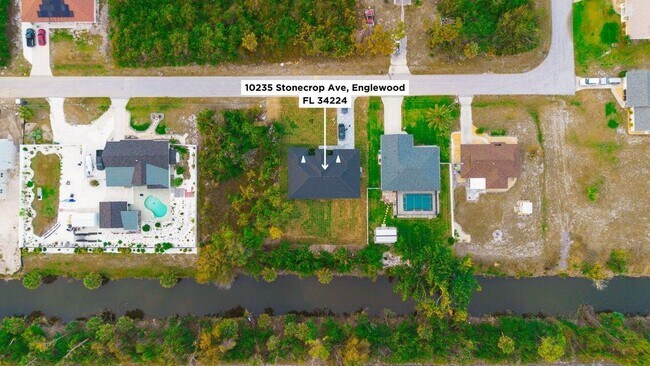 Building Photo - 10235 Stonecrop Ave