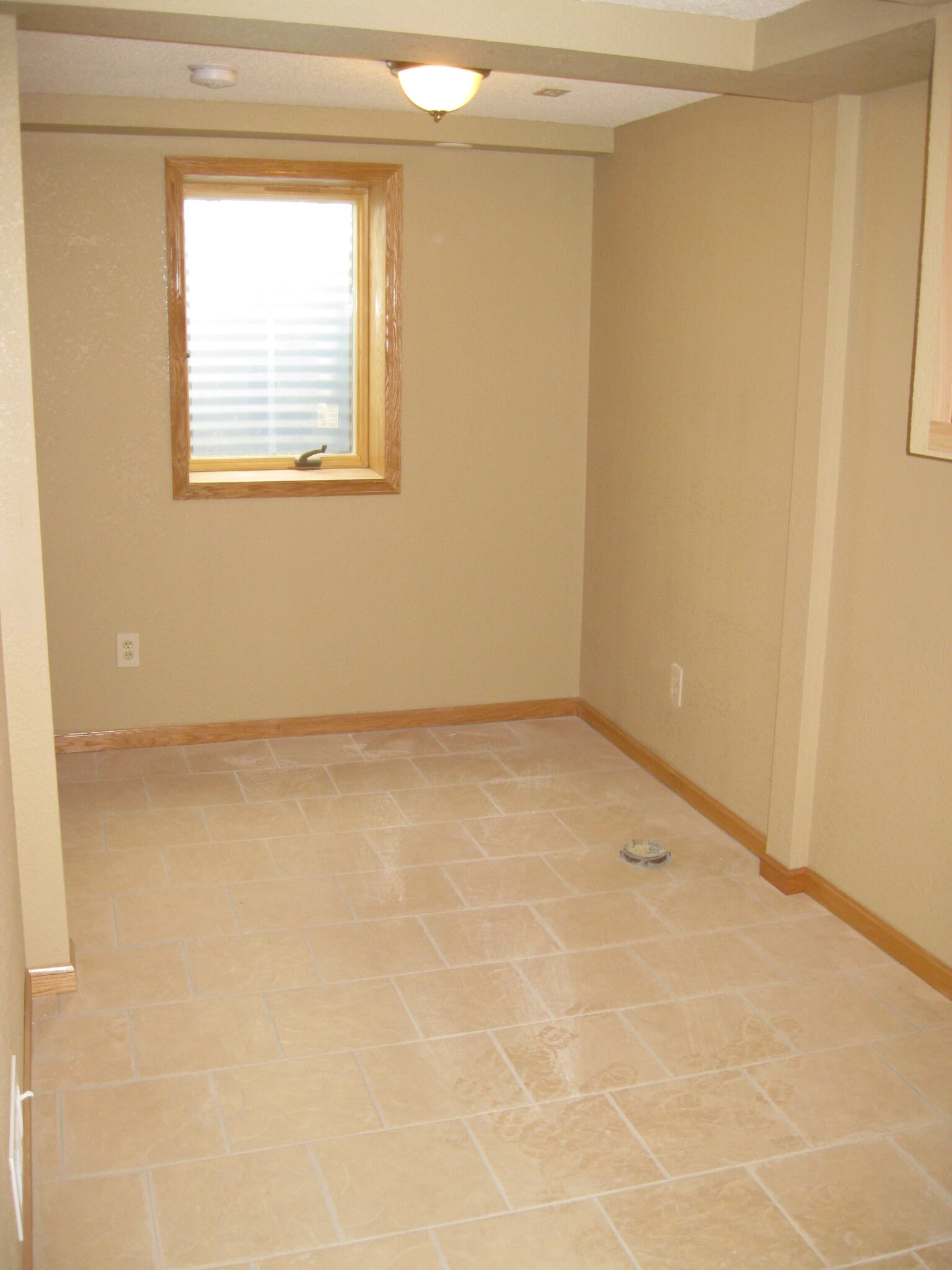 Building Photo - 2701 Delaware St SE