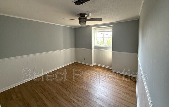 Building Photo - 2213 Spence Cir