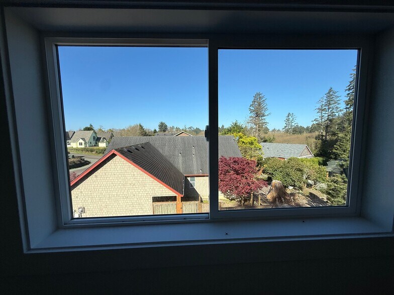 Building Photo - 1601 N 4th Ave