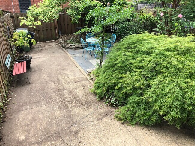 Building Photo - 335 east 30th st