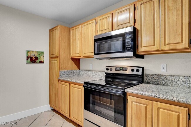 Building Photo - 5055 W Hacienda Ave