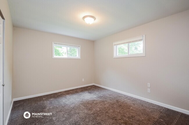 Building Photo - 9150 Harold Dr