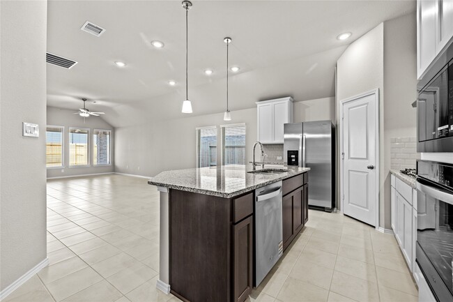 Building Photo - 26818 Chandrila Vista Ct