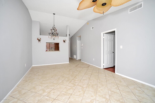 Building Photo - 905 Barbados Ave