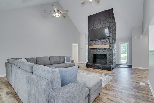 Building Photo - 219 Jasper Rd