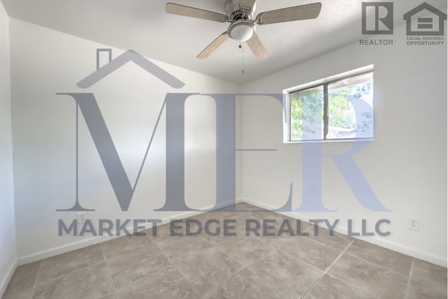 Building Photo - 2Bed/1Bath Home AZ-51/Thomas Rd! $199 MOVE-IN SPECIAL! Ready for Immediate Move-In!